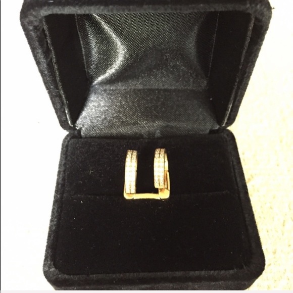 Like New Niayala Ear Cuff - Picture 3 of 3